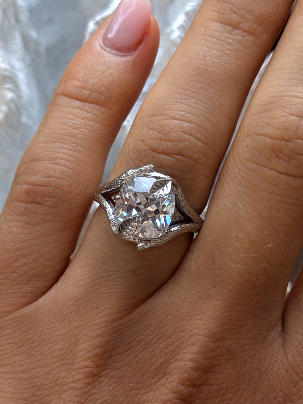 Beautiful Leaf Design 925 Sterling Silver Clear Cz Ring Size 7